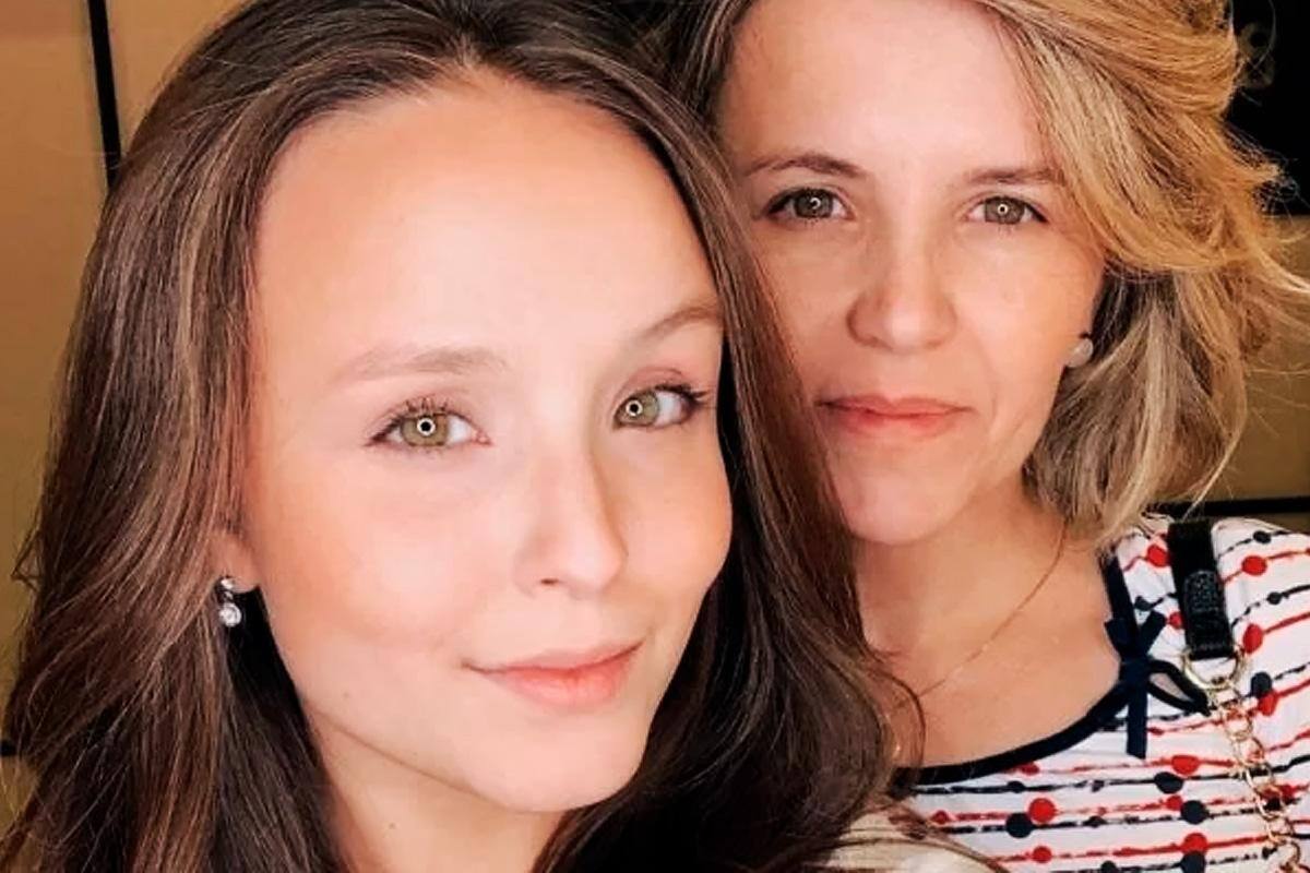 Larissa Manoela e a mãe, Silvana Taques