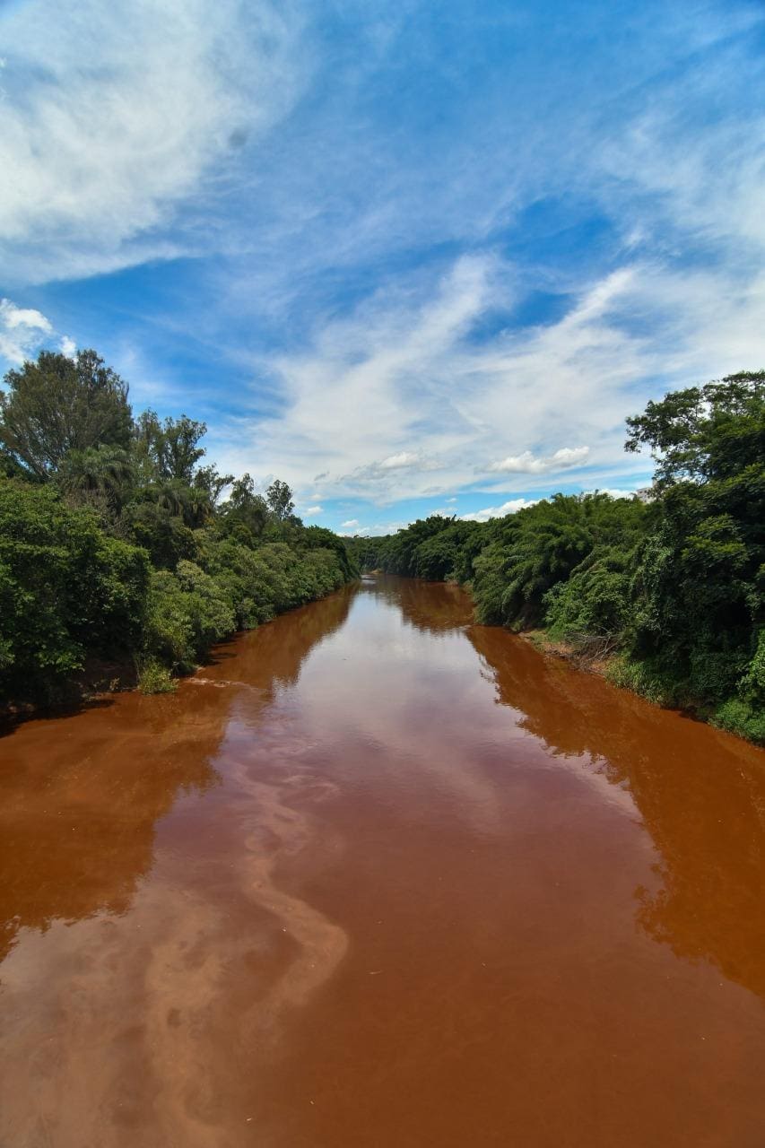 Prefeitura de Juatuba pede análise da qualidade da água do Paraopeba