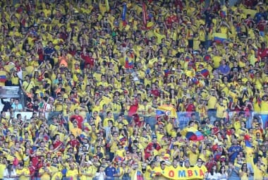 Colombianos deram show à parte invadindo o Mineirão na primeira partida