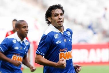 Goulart foi decisivo nos títulos brasileiros de 2013 e 2014