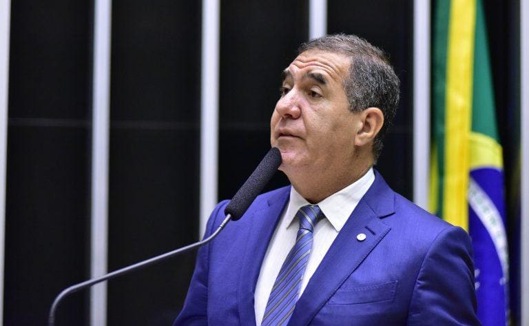 O autor da proposta, deputado Luiz Gastão: "Defendemos mais tempo para negociar"