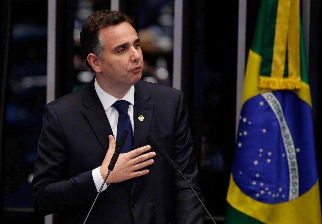 O presidente do Congresso Nacional, Rodrigo Pacheco (PSD-MG), discursa na tribuna do Senado Federal