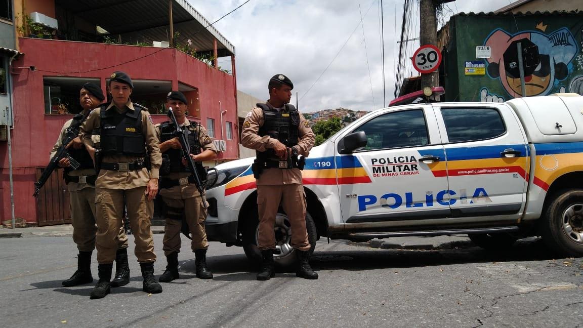 A operação ocorre no mesmo bairro onde o sargento Dias, da PMMG, morreu baleado na cabeça por um homem com o benefício da saída temporária