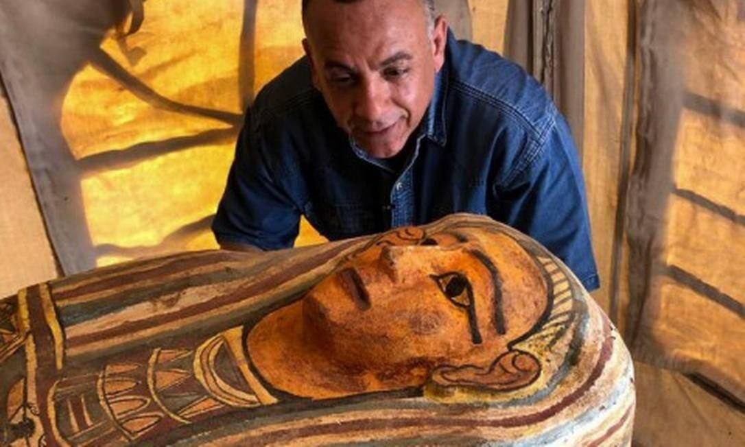 x89682268_A-handout-picture-released-by-the-Egyptian-Ministry-of-Antiquities-on-September-20-2020jpg
