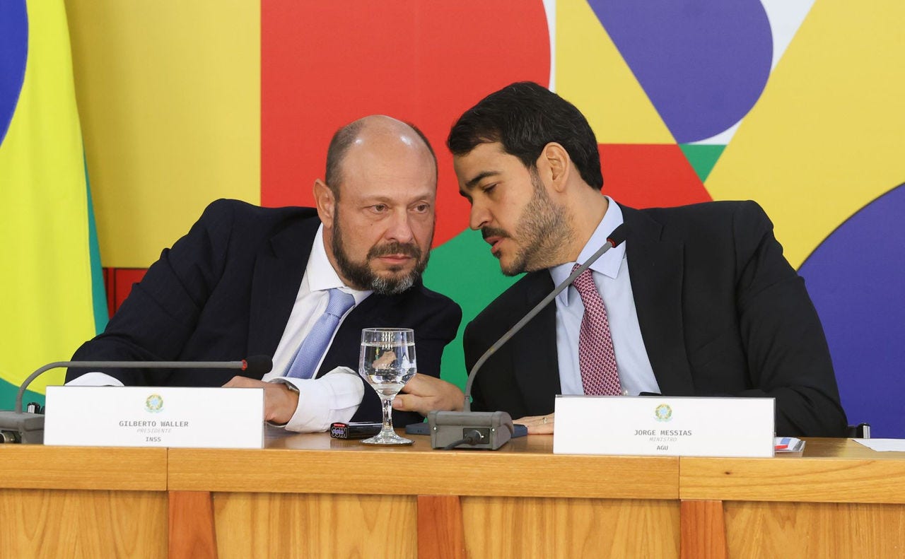 Presidente do INSS, Gilberto Waller, e advogado-geral da União, Jorge Messias, explicaram sobre ressarcimento às vítimas das fraudes no INSS