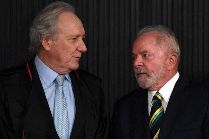 Desde que o nome de Flávio Dino foi confirmado pelo Senado para a cadeira deixada por Rosa Weber no STF, Lewandowski tem sido visto como um dos favoritos para assumir o comando do Ministério da Justiça e Segurança Pública.