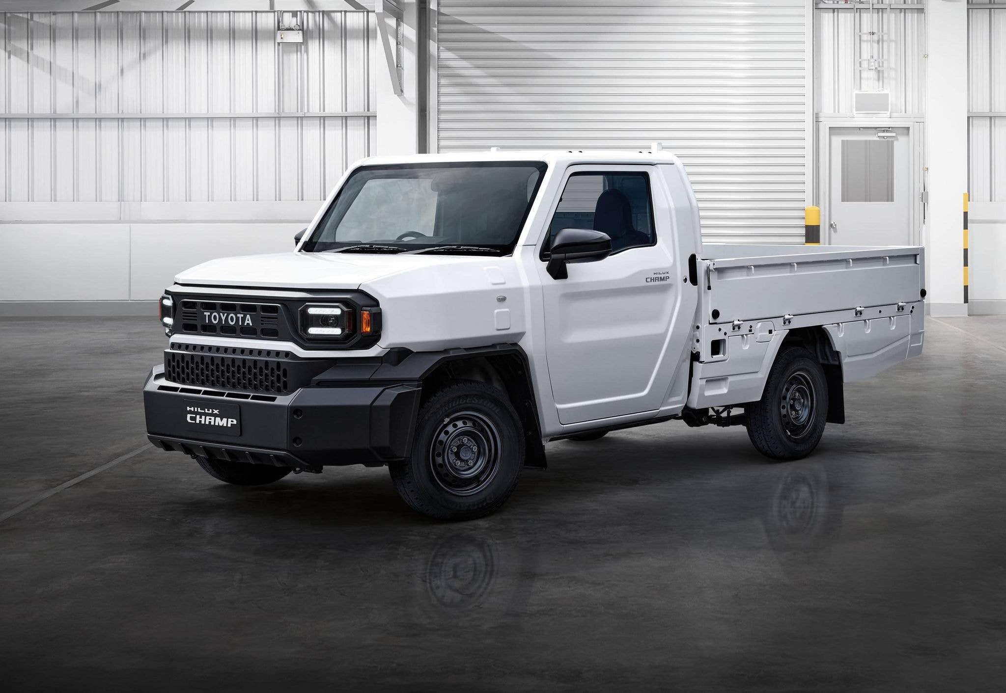 Toyota Hilux Champ faz sucesso na Tailândia