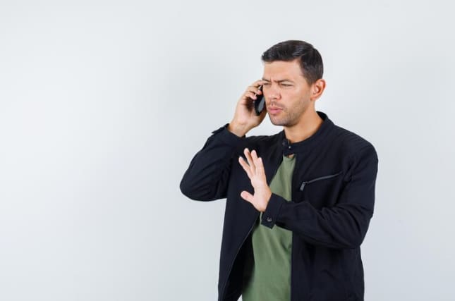 Pessoa no telefone
