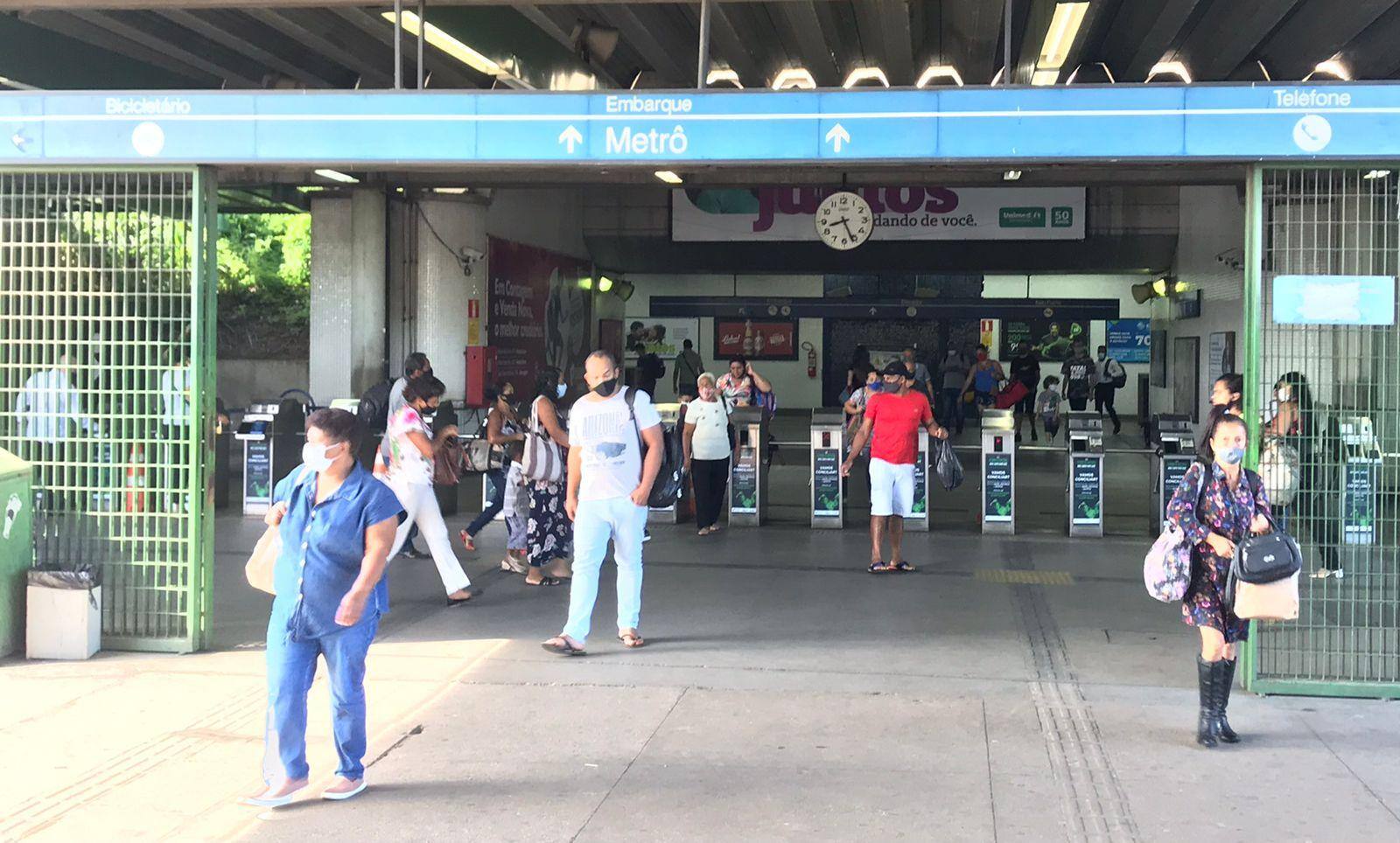 Greve no metrô de Belo Horizonte gera desgaste e gasto extra para usuários