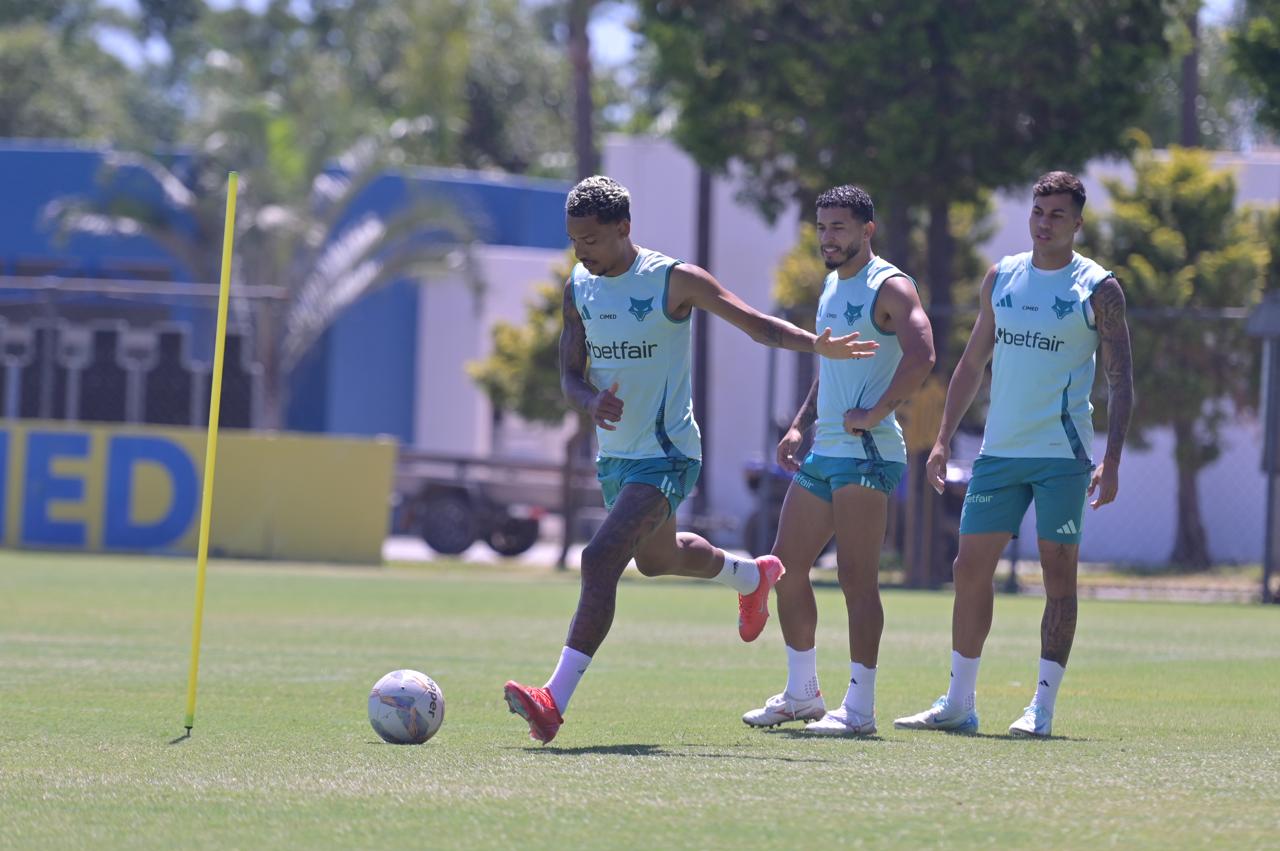 Matheus Pereira também treinou na Toca da Raposa na terça-feira (19/2)