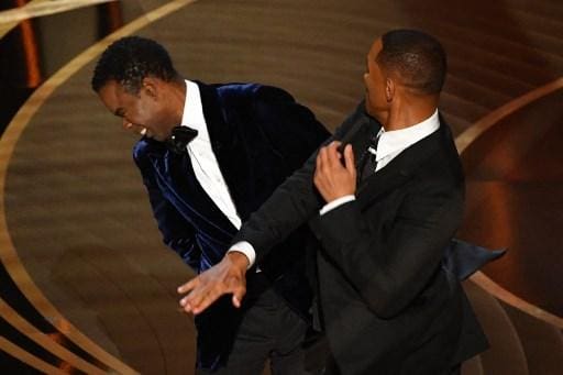 Will Smith subiu ao palco e deu um tapa em Chris Rock
