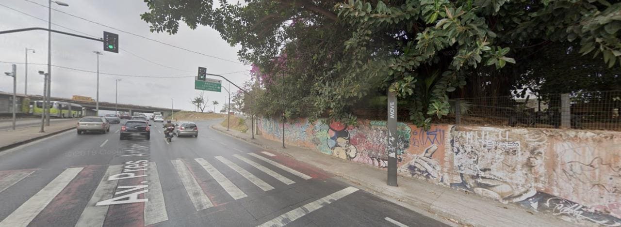 Avenida Antônio Carlos