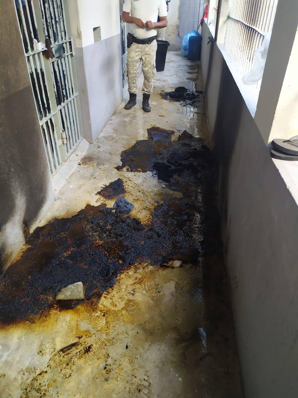 Em Janaúba, presos queimaram colchões em celas