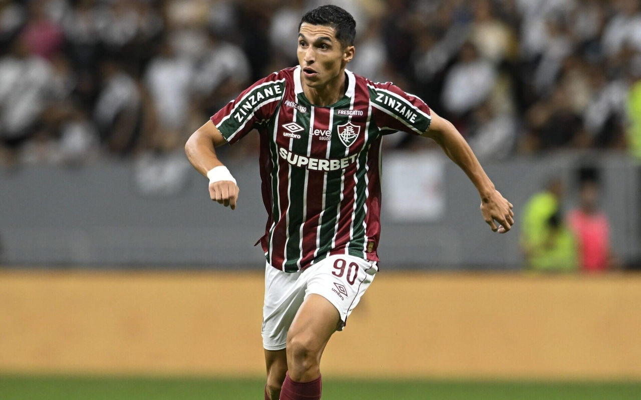 Kevin Serna jogador do Fluminense durante partida contra o Vasco no Mané Garrincha pelo Campeonato Carioca (Foto: Mateus Bonomi/AGIF)
