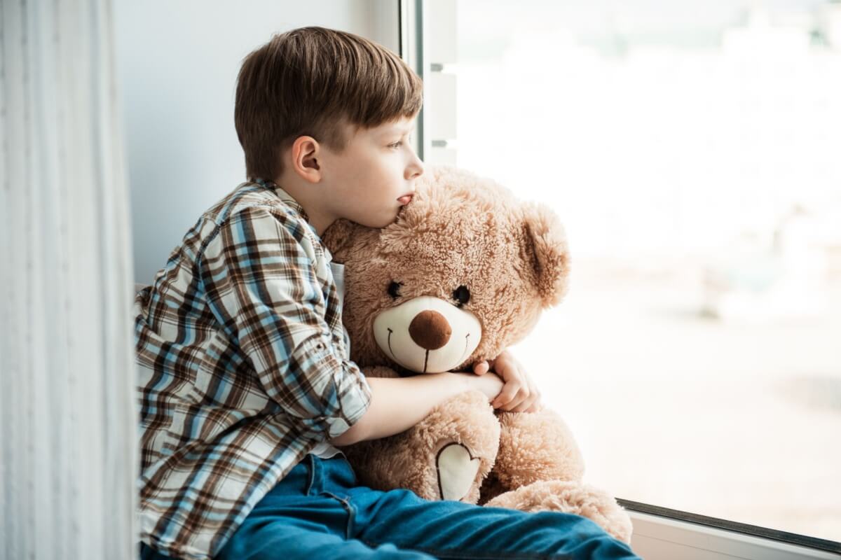 A depressão infantil pode interferir nos estudos e nos relacionamentos das crianças
