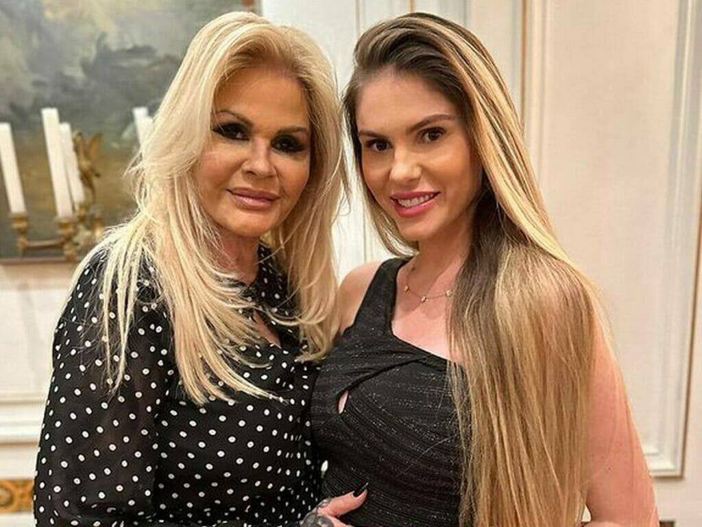 Bárbara Evans comenta rumores sobre relação conturbada com a mãe, Monique
