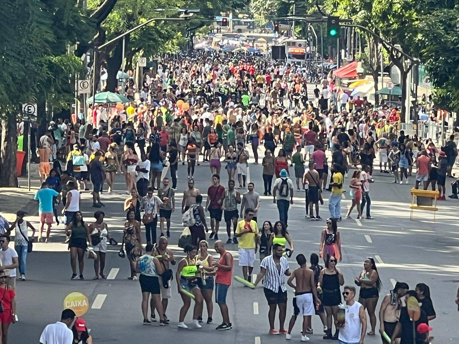 Foliões na Banda Mole, em Belo Horizonte