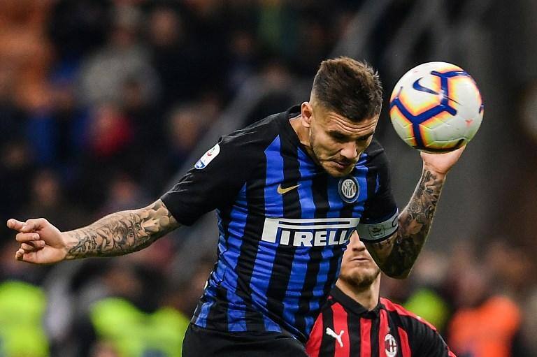 Inter bate Milan nos acréscimos e cola nos líderes do Italiano
