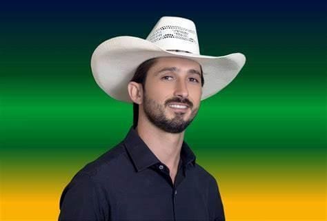O vereador Thiago Vieira Lopes (PDT), conhecido como “Thiago Bala”, foi morto a tiros na tarde desta segunda-feira (8) em Itaguaru (GO)