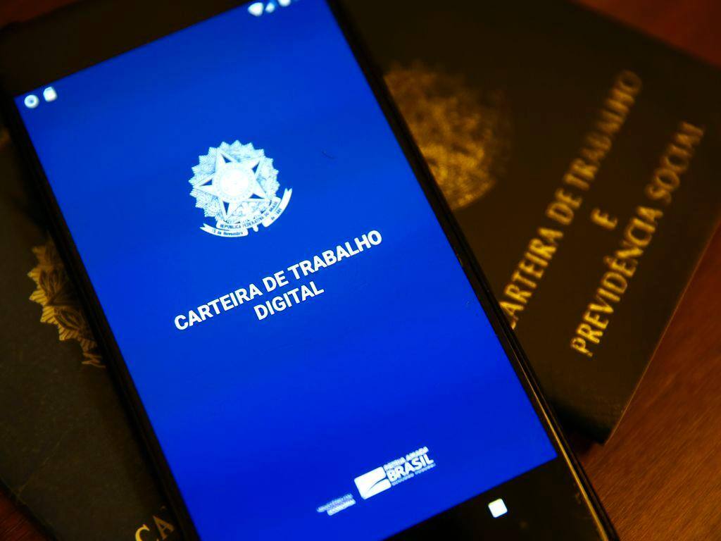 Demissões voluntárias em alta: trabalhadores buscam reconhecimento, evolução profissional e ambientes acolhedores