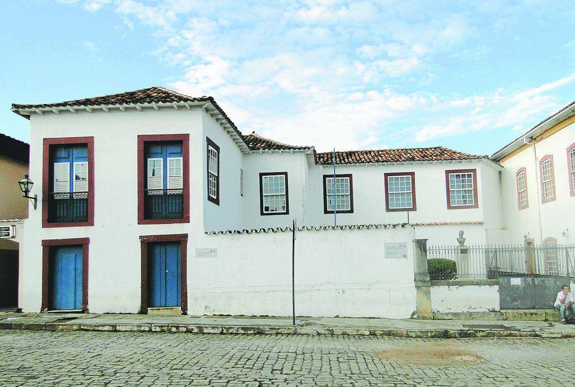 São João del Rei Prédio do Museu Tomé Portes Del-Rei chegou a ficar interditado, em 2010, por causa de risco de desabamento do teto