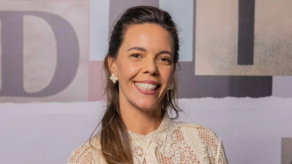 Flávia Reis é Jacira em Garota do Momento