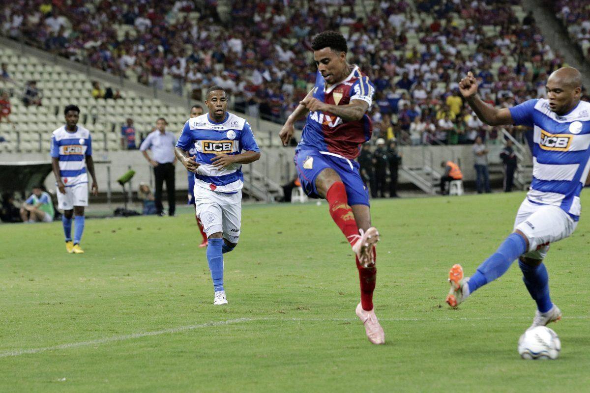 Artilheiro do ano e destaque da Série B, Gustagol volta ao Corinthians