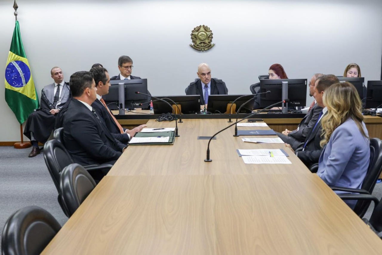 Acareação entre os militares Marcelo Câmara (esq) e Mauro Cid (dir) foi solicitada pela defesa para esclarece pontos sobre a minuta do golpe e o suposto monitoramento de autoridades