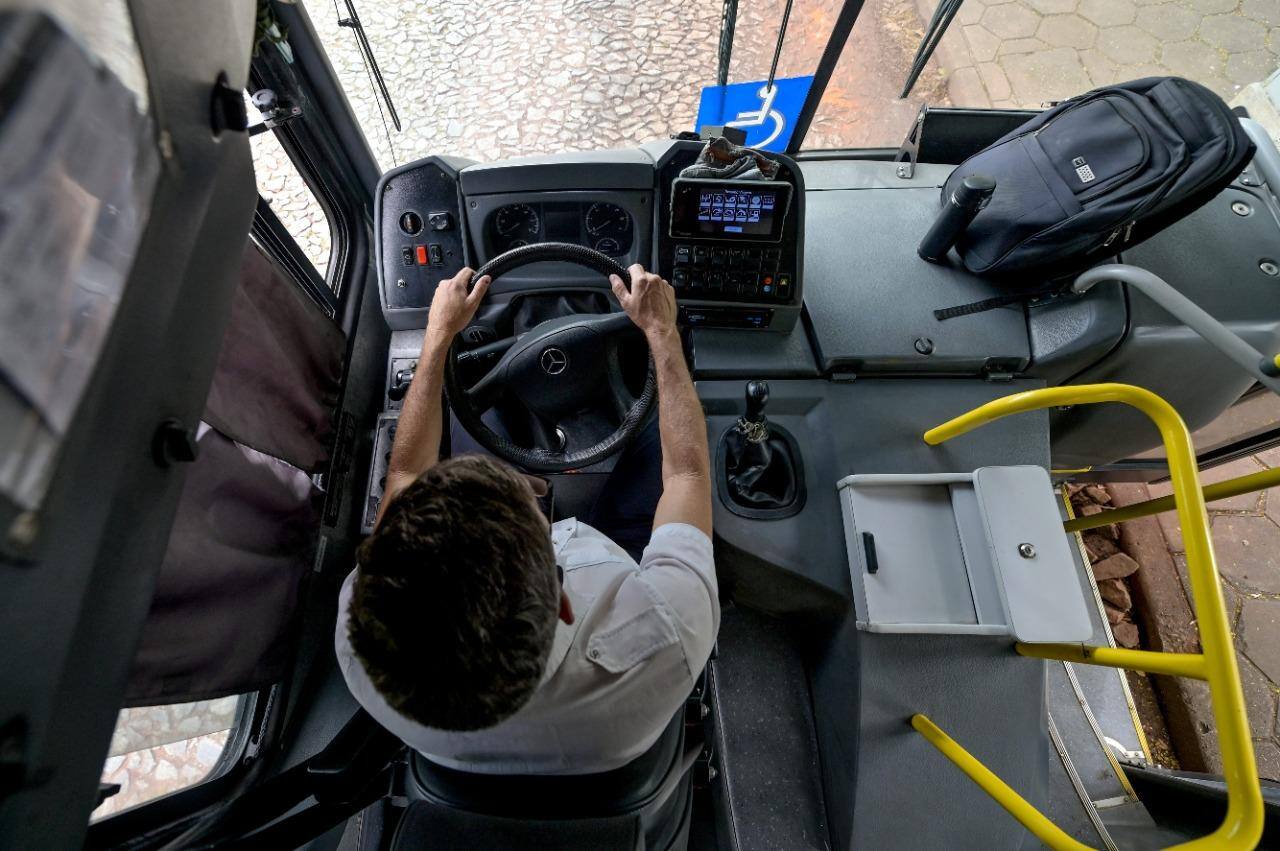 reginaldo lopes de carvalho motorista de ônibus