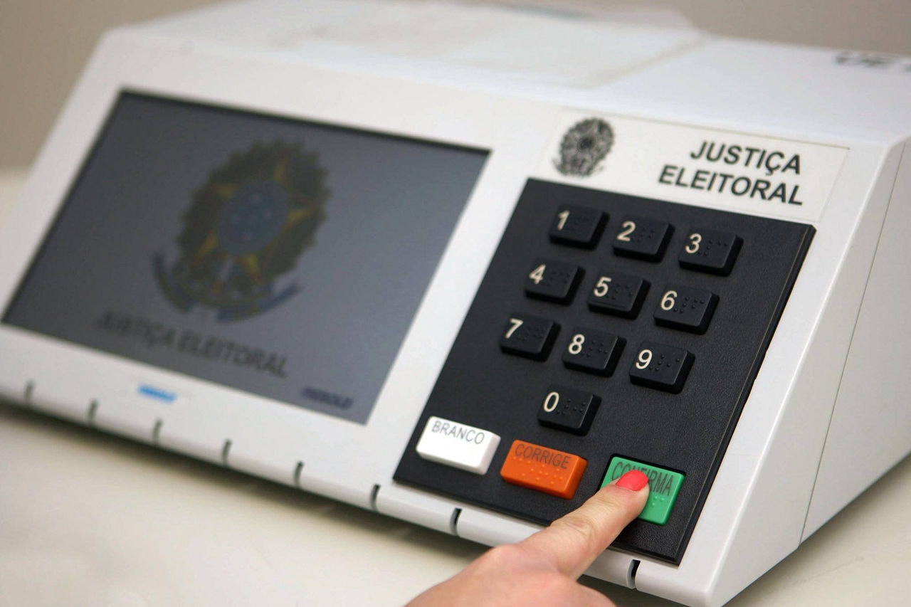 As sondagens revelam que em Belo Horizonte, Curitiba, Salvador, Natal, Campo Grande e Florianópolis a disputa eleitoral caminha para uma decisão já no dia 15 de novembro.