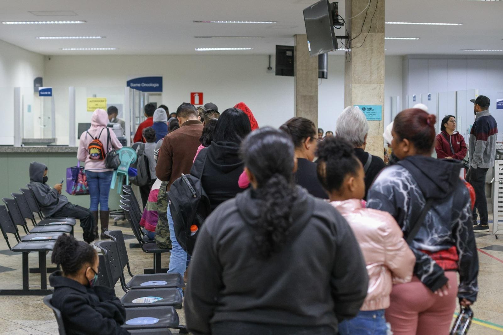 Com falta de anestesistas, fila na cirurgia ultrapassar três mil pessoas