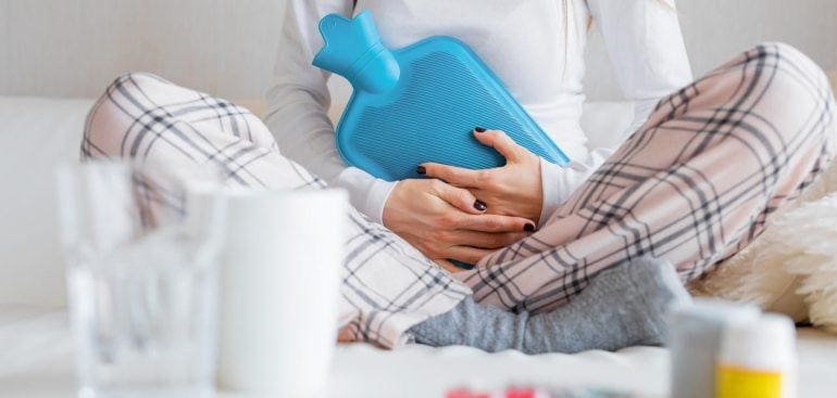 Mudança de rotina em função da pandemia afeta ciclo menstrual e pode acentuar dores causadas por cólicas