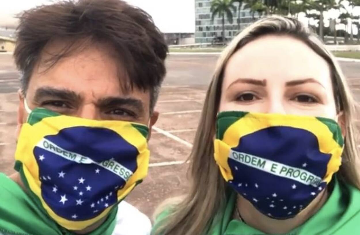 Guilherme de Pádua e Juliana Lacerda em manifestação pró-Bolsonaro em Brasília