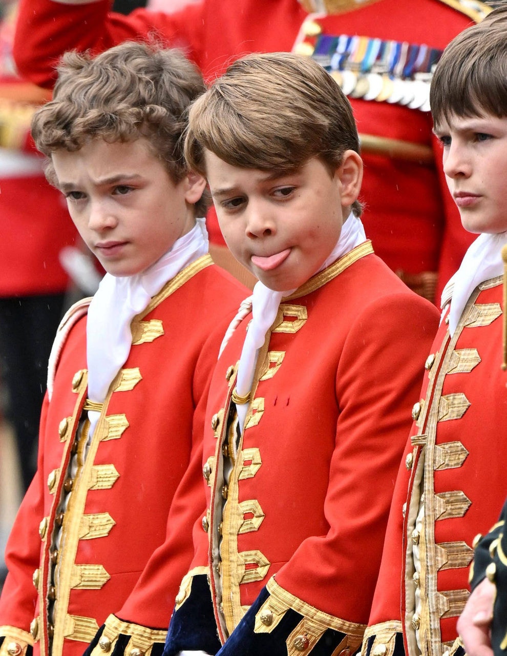 Príncipe George na coroação de Charles III