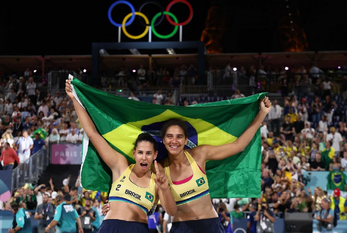 Ana Patrícia e Duda conquistaram a medalha de ouro no vôlei de praia feminino, no dia 9 de agosto, superando as canadenses Melissa e Brandie por 2 sets a 1
