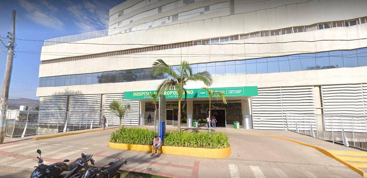 Paciente foi transferida para o Hospital Metropolitano Dr. Célio de Castro