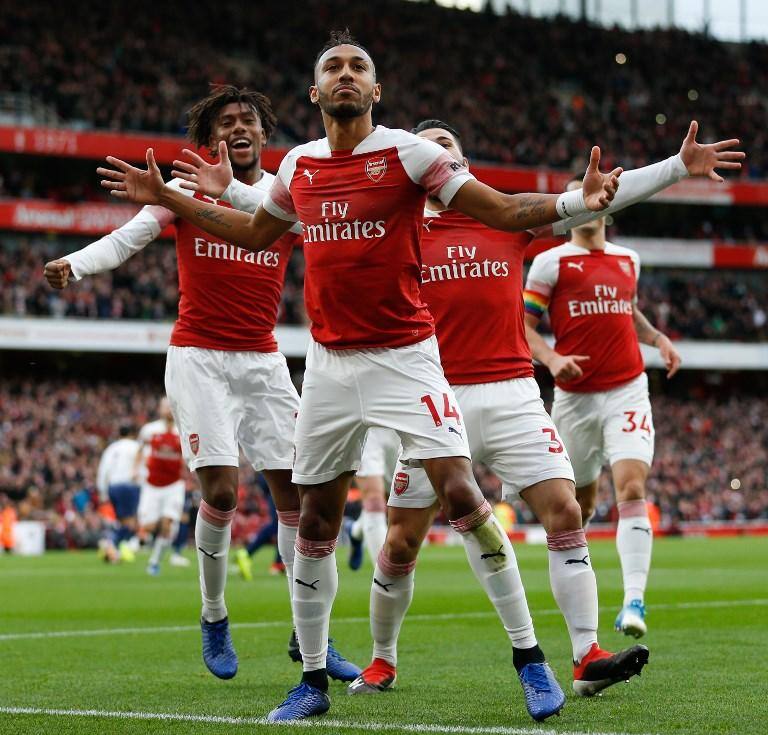 Aubameyang decide e o Arsenal bate o Tottenham  em clássico