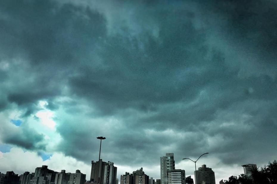 Chuvas devem atingir Belo Horizonte na tarde deste sábado (8)