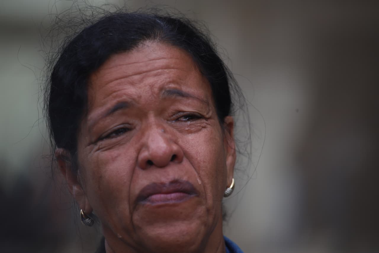 Irmã se emociona ao falar sobre gari morto