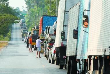 SANTA LUZIA , MG / CAMINHOES ARTICULADOS OU ACIMA DE 30 TONELADA