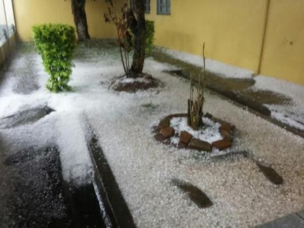 Temporal veio acompanhado de granizo