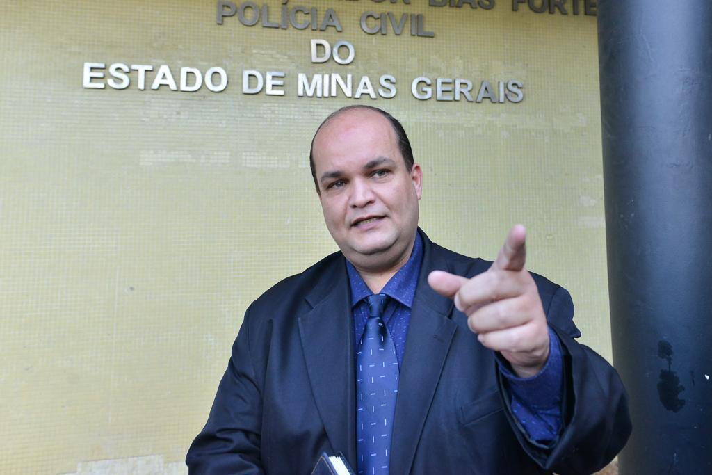 Advogado Leonardo Alves diz que suspeito de assassinar a ex e o filho dela tem problemas psiquiátricos