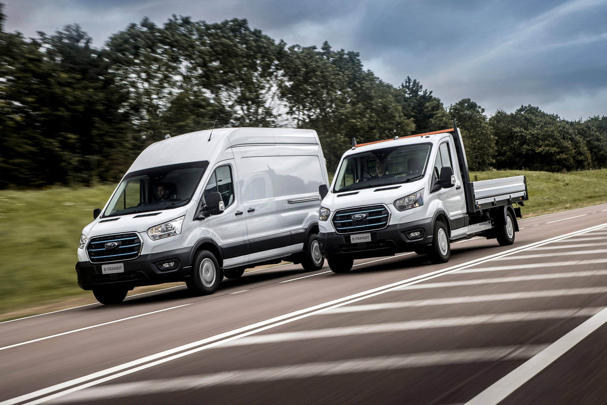 Linha da Ford E-Transit estreia no Brasil em março de 2024