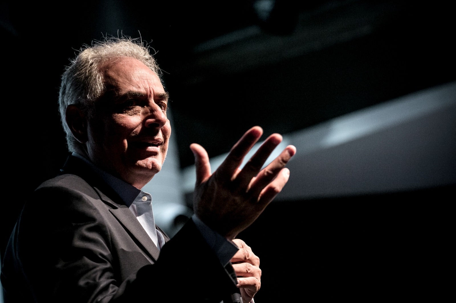 Coluna de William Waack será publicada em O TEMPO às quintas-feiras