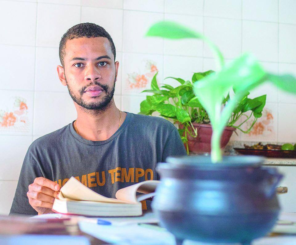 O assistente social revela que a autobiografia do ativista Martin Luther King o inspirou