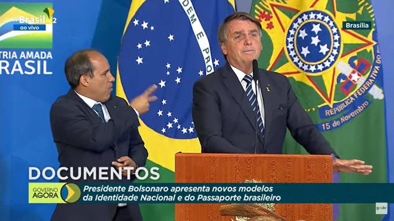 Presidente discursou em evento no Palácio do Planalto para apresentação da nova identidade e do passaporte nacionais