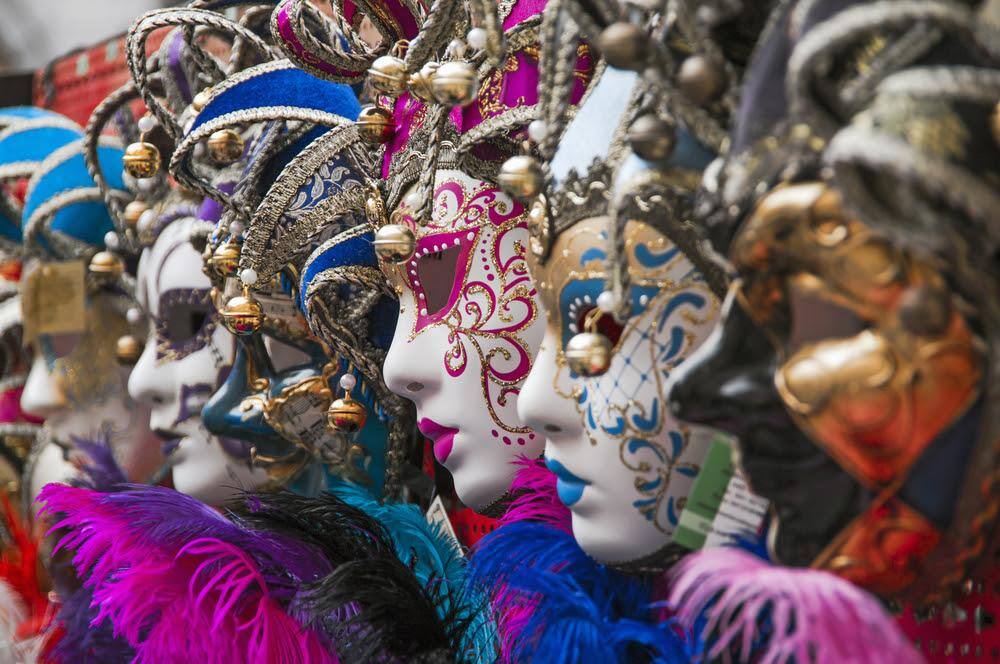 O Carnaval de Veneza é famoso pelas vestimentas e máscaras