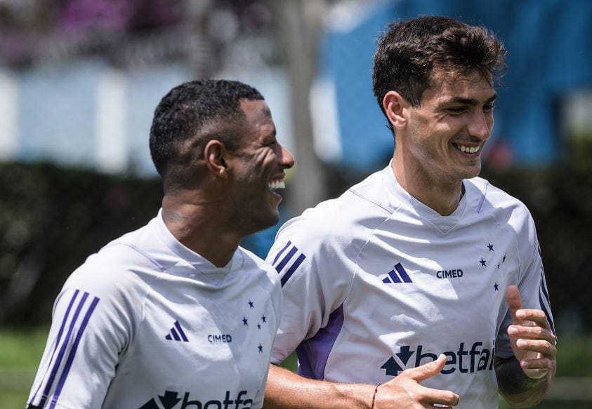 Arthur e Dinenno são os camisas 11 e 9 da equipe, respectivamente