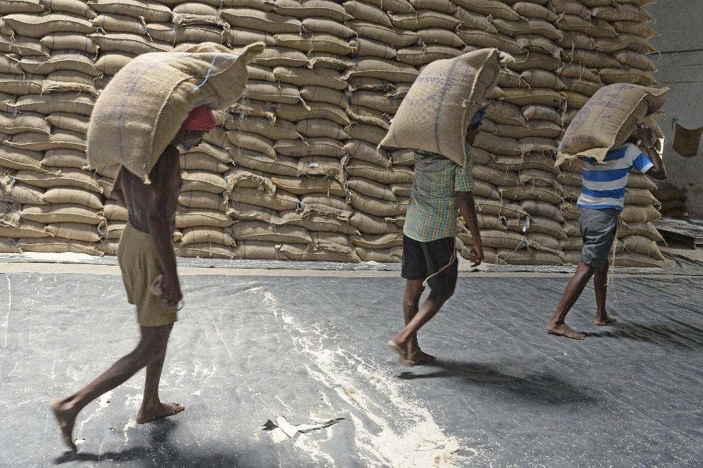 Economia global pode ter queda ainda mais acentuada em caso de segunda onda da Covid-19