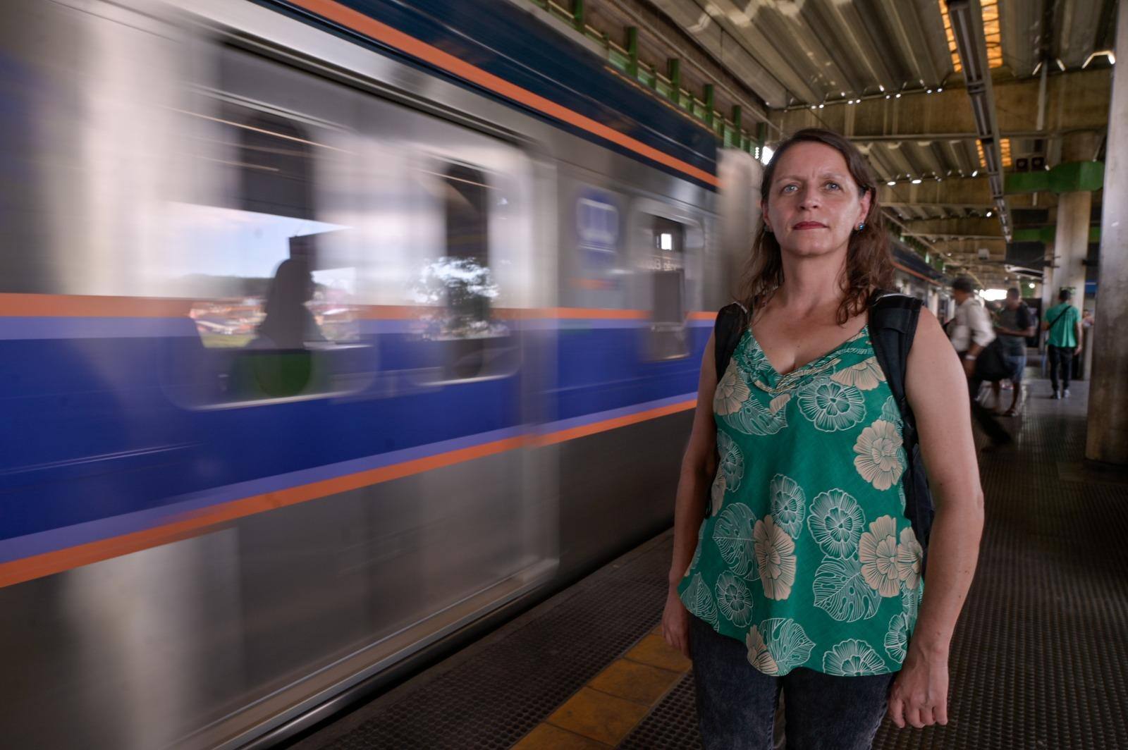 Valdirene, moradora do Barreiro, espera ampliação do metrô há mais de 30 anos